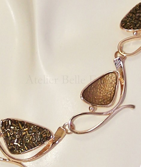 Collier Ikita En Perles De Verre Et Nacre - Occasion, Style Perles Ethnique
